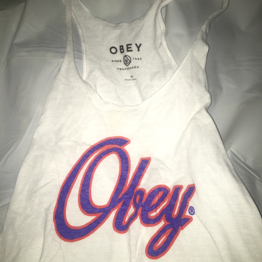 Obey top